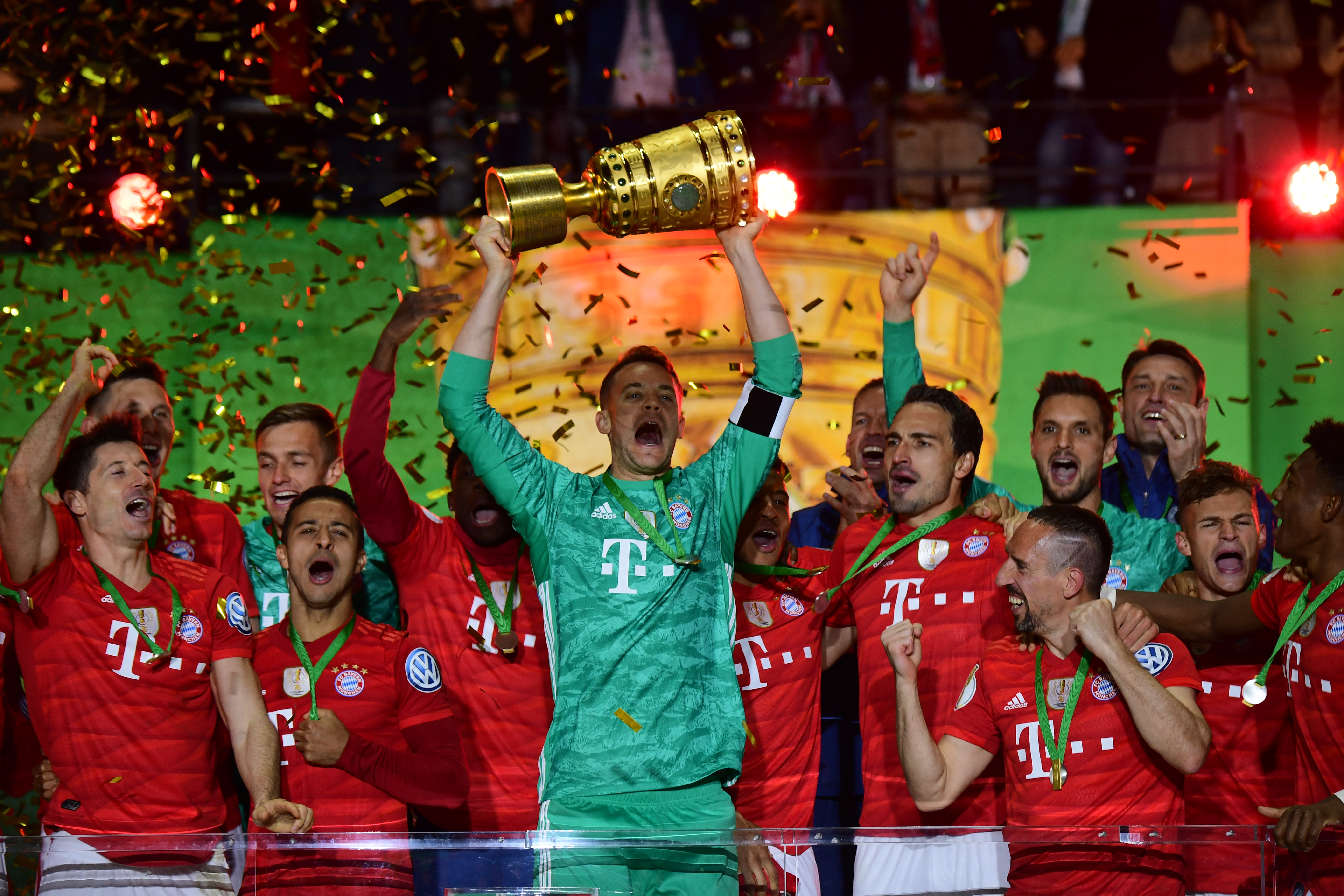 都体：尤文将采用四后卫体系，斯帕莱蒂计划推行4-3-2-1阵型