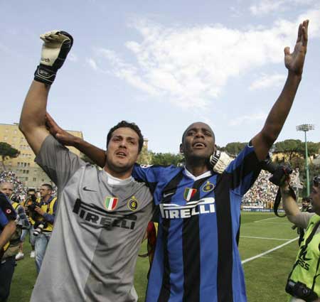 塞内加尔主帅：帕普-萨尔被撞了一下不太舒服，但不是大问题