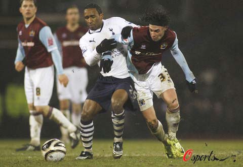 足球中超球员获选月最佳，数据联盟第一