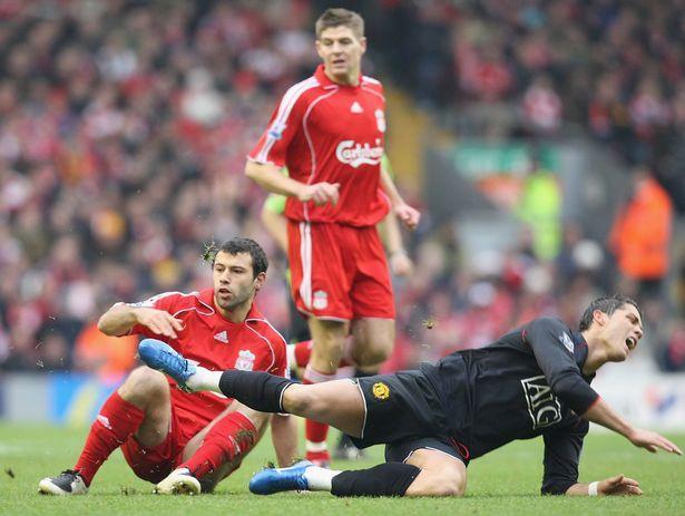 上单选手假装职业选手？1 Jiang Anbesa 错过了很多大招 + 致命地给了 Oh My God 赢得第一场比赛的机会