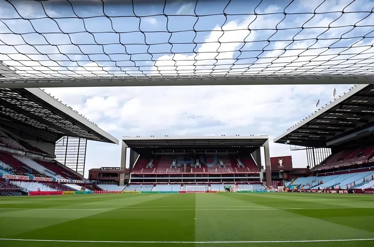 传闻：阿森纳关注／求购欧塞尔青年队中场埃利斯-赛迪遭拒