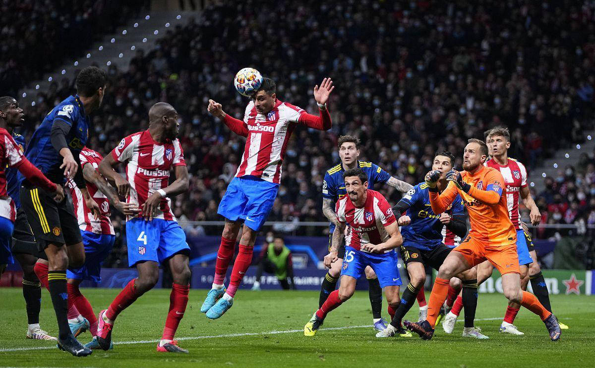 足球欧冠决赛将首次引入AI裁判辅助系统